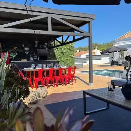 Stylish Retreat, Sea View 사우 브라스 드 알포르텔