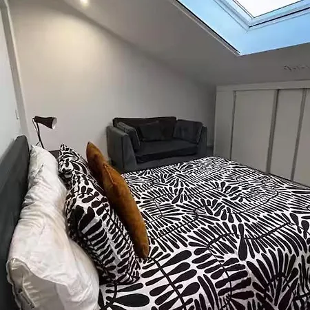 Stylish Retreat, Sea View 펜션