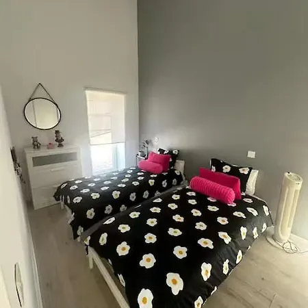 Stylish Retreat, Sea View *